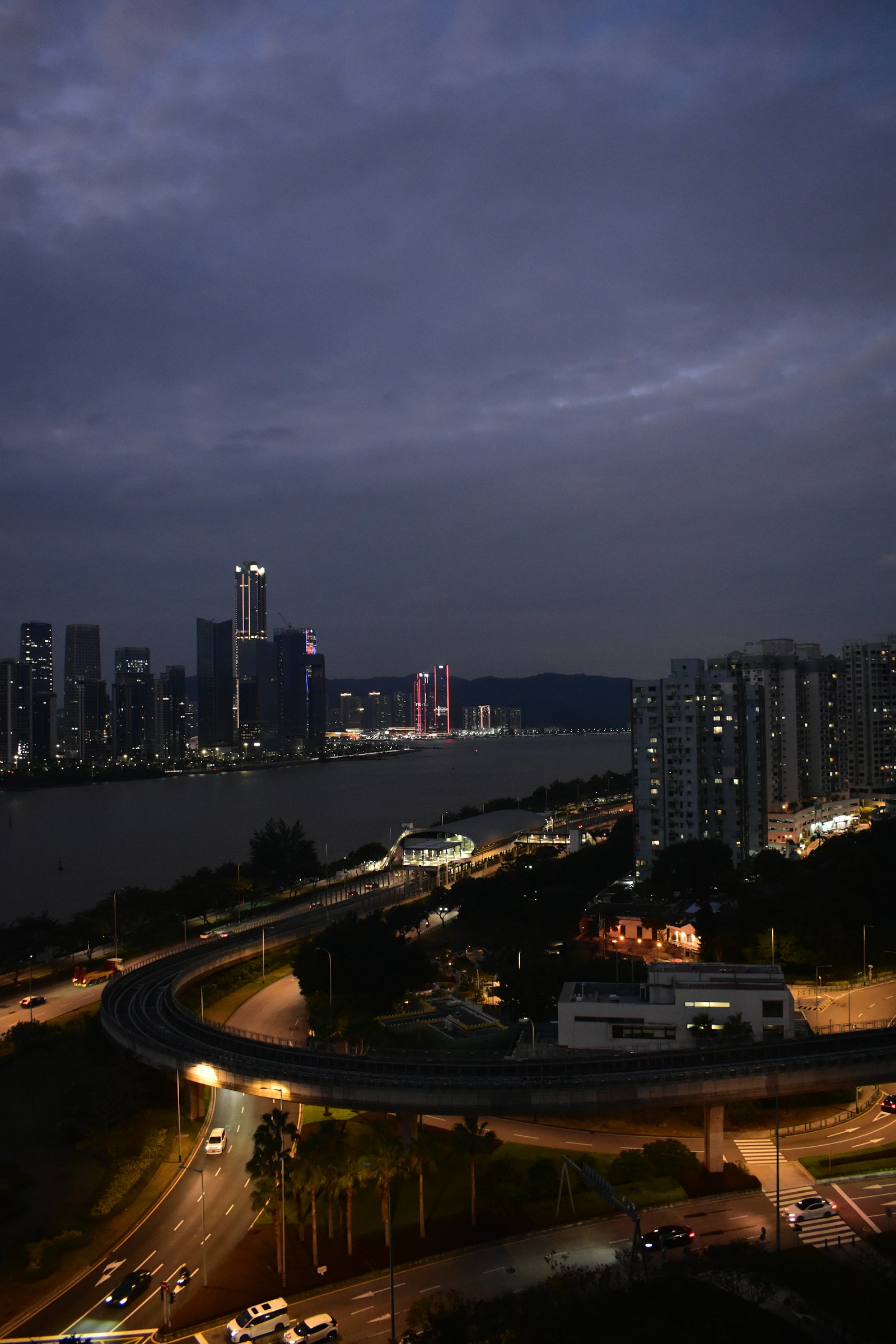 Stadtlandschaft an der Grenze von Macau und Guangdong